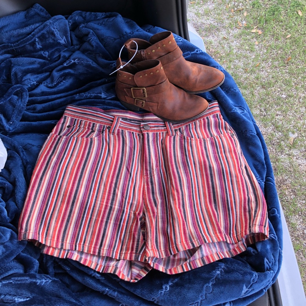Lee Hippie Striped High-Waisted Shorts Sz 10M